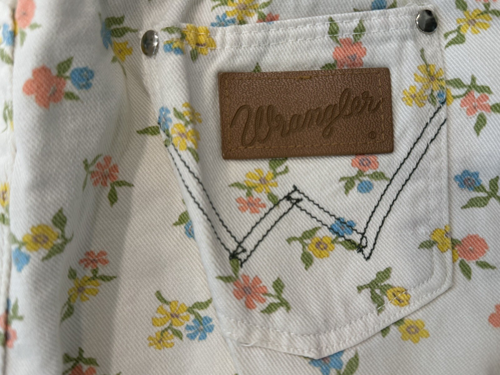Vintage Floral Wrangler Jeans Inseam 25in Size 11/12 Slim – See Measurements