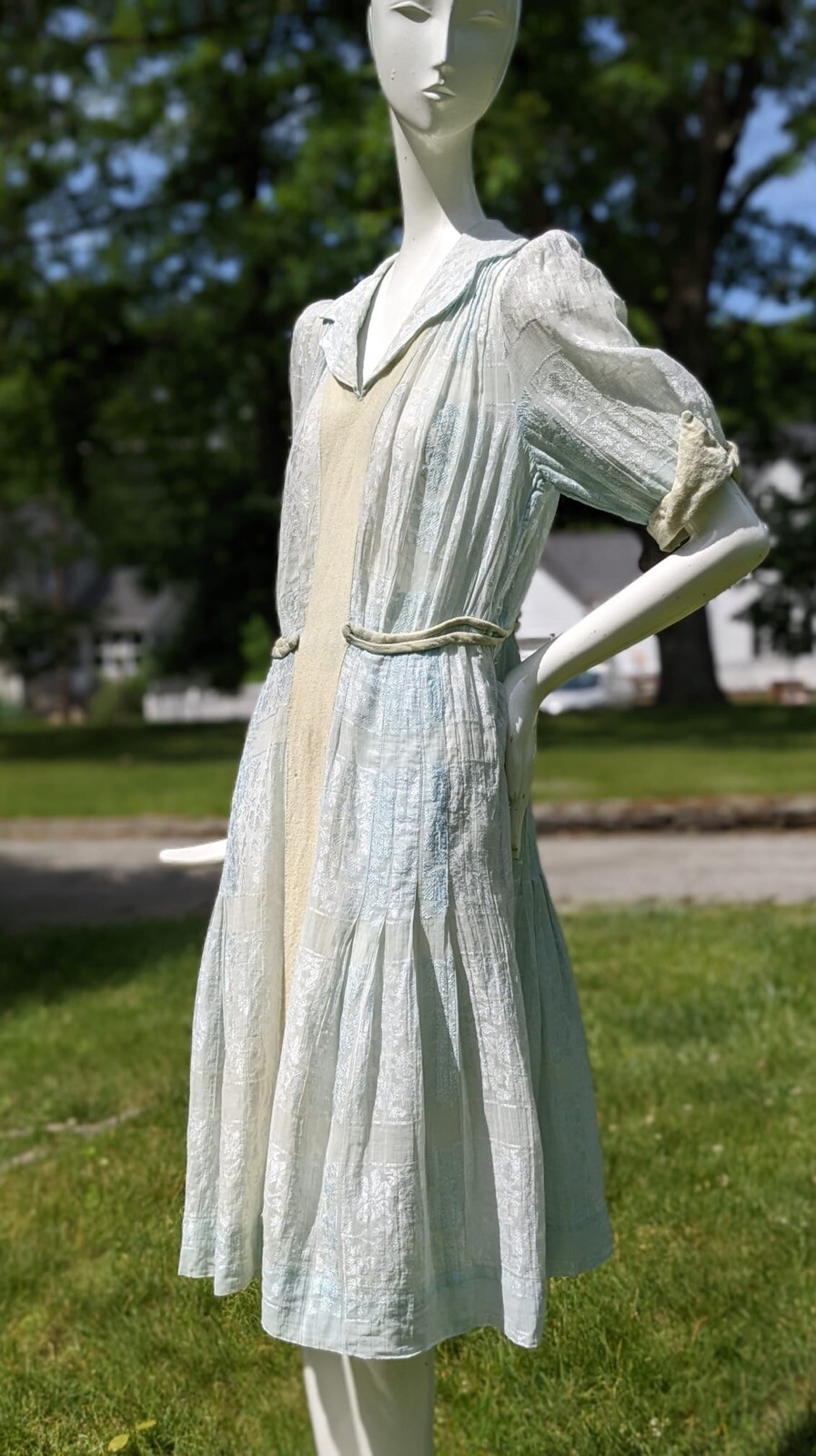 SWEET 1930’S SHEER SILK & COTTON DAMASK DRESS W BLONDE WOOL FRONT