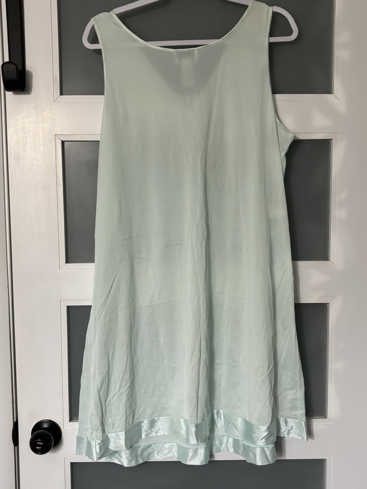 Vtg Vanity Fair Nightgown Large Mint Green Nylon Knee Length Style 30-107 Silky