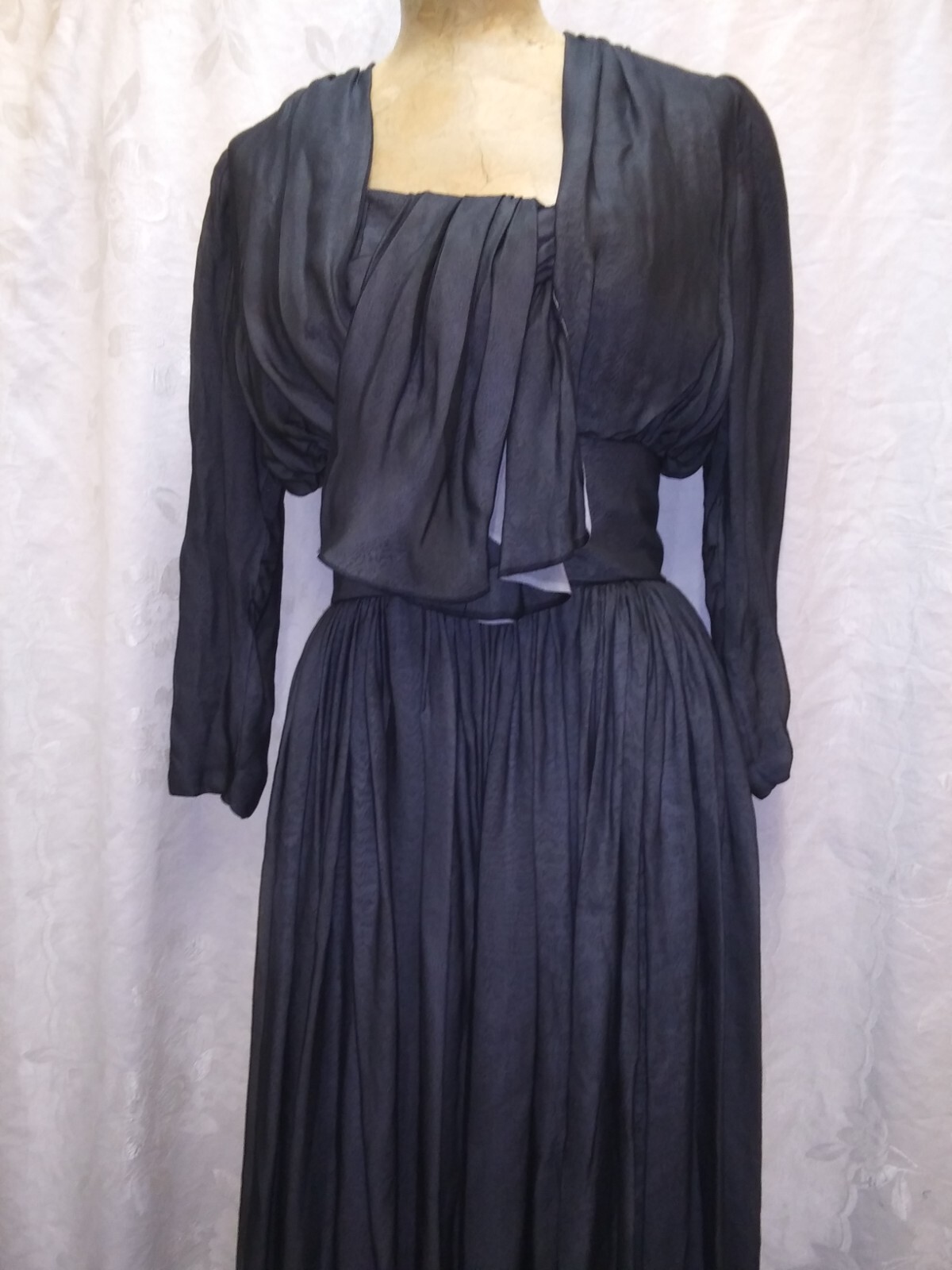 Vintage 1950’s Black & Gray Silk Glamorous Evening Cocktail Dress Size Small