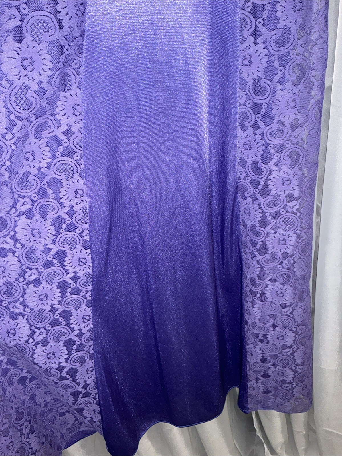 Vintage Lavender Lace Full Slip Silky Maxi Nightgown Storybook Romance Size M