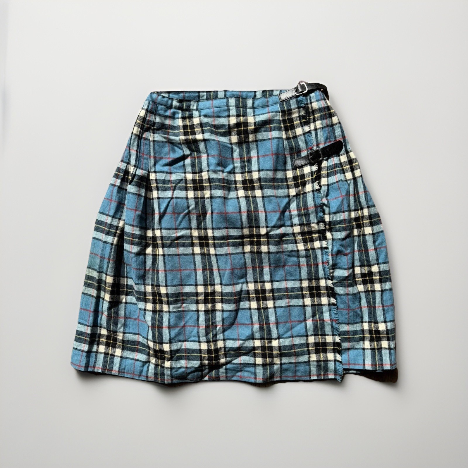 1960’s Archie Brown and Son Periwinkle Blue Wool Tartan Skirt Size 28″ Waist