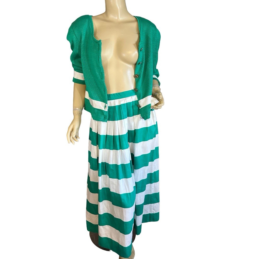 WOMEN’S VINTAGE CIRCA 1980’S CULLINANE GREEN SKIRT AND SWEATER SET SZ 10/M