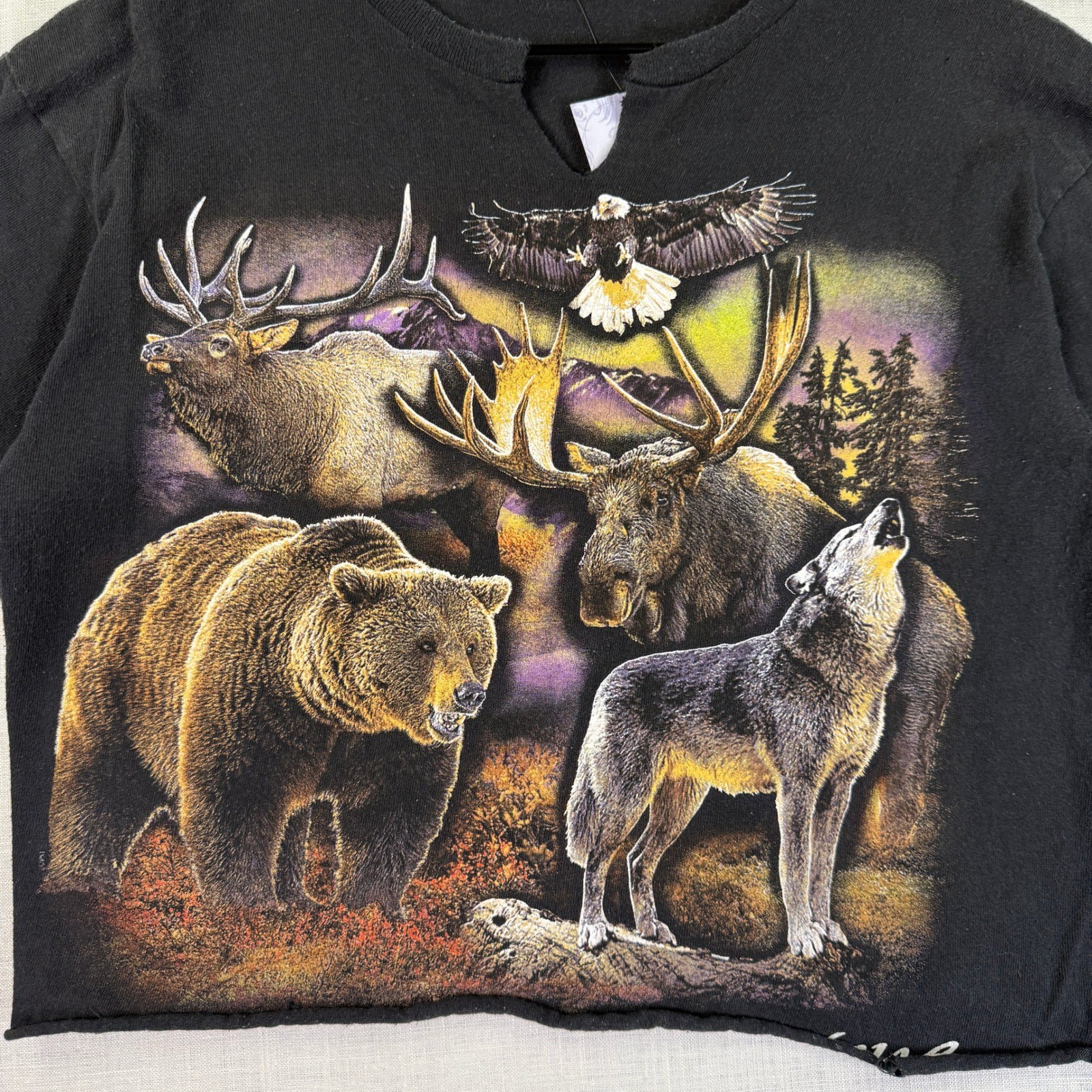 Vintage Nature Crop T-Shirt Graphic Bear Wolf Women M Item Black Raw Hem Art Tee