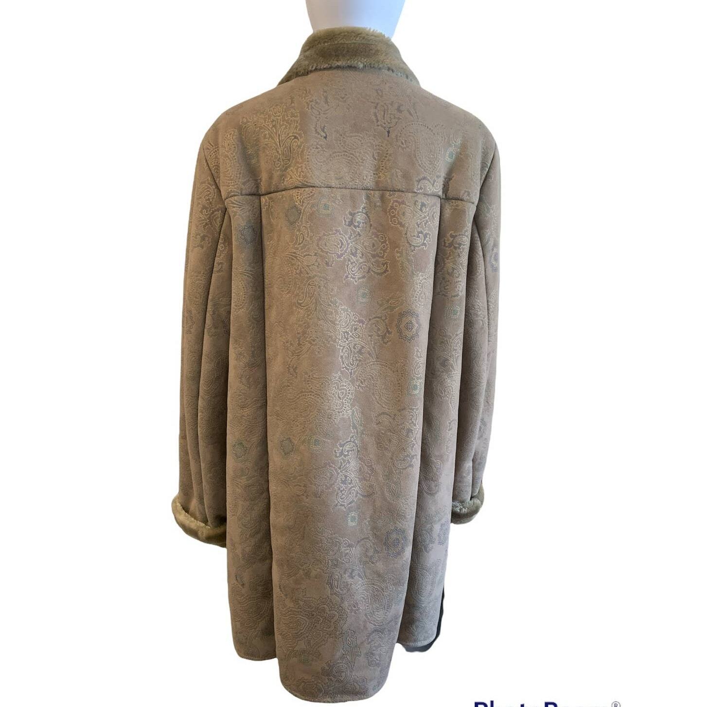 Dennis Basso Women’s Size Large Coat Tan Patterned Hook and Loop Closure NWOT