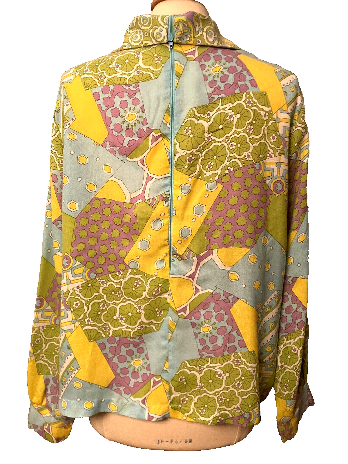Mellow Yellow mod 1960s vintage psychedelic paisley shirt L/XL split collar
