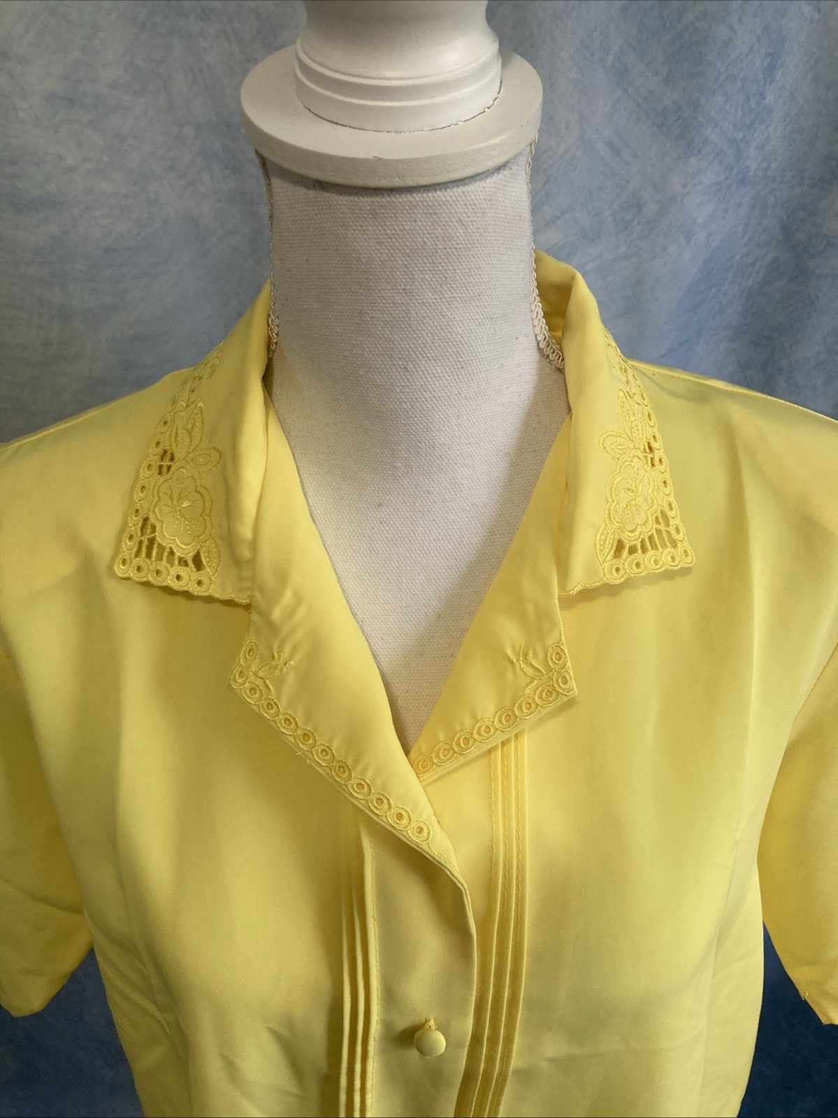 Vtg 1980s Yves Saint Clair Yellow Fabric Button Secretary Cottagecore Top Blouse