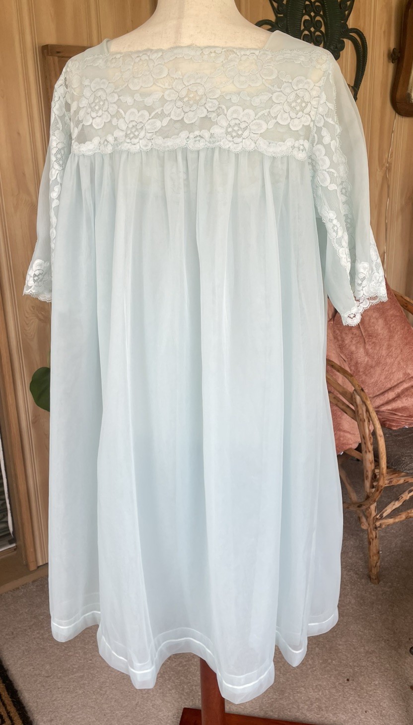 Vtg 60s Henson Kickernick Peignoir Set Medium Light Blue Chiffon Nightie Robe