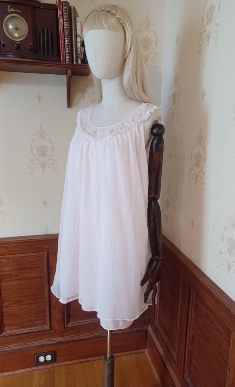 Vintage 1950s/60s Pink Chiffon Embroidered Babydoll Nightgown
