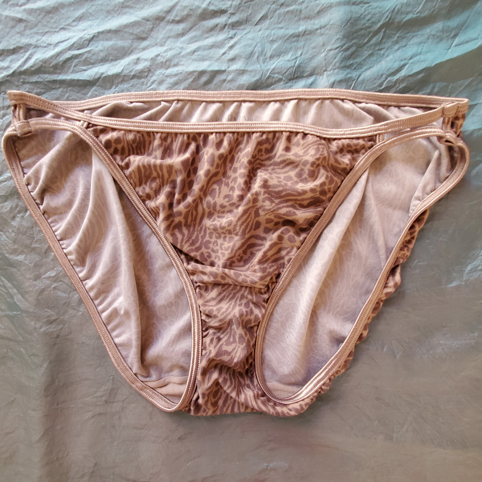 Vanity Fair Bundle Lot of 4 Panties Brief Bikini Underwear Size 7 Large