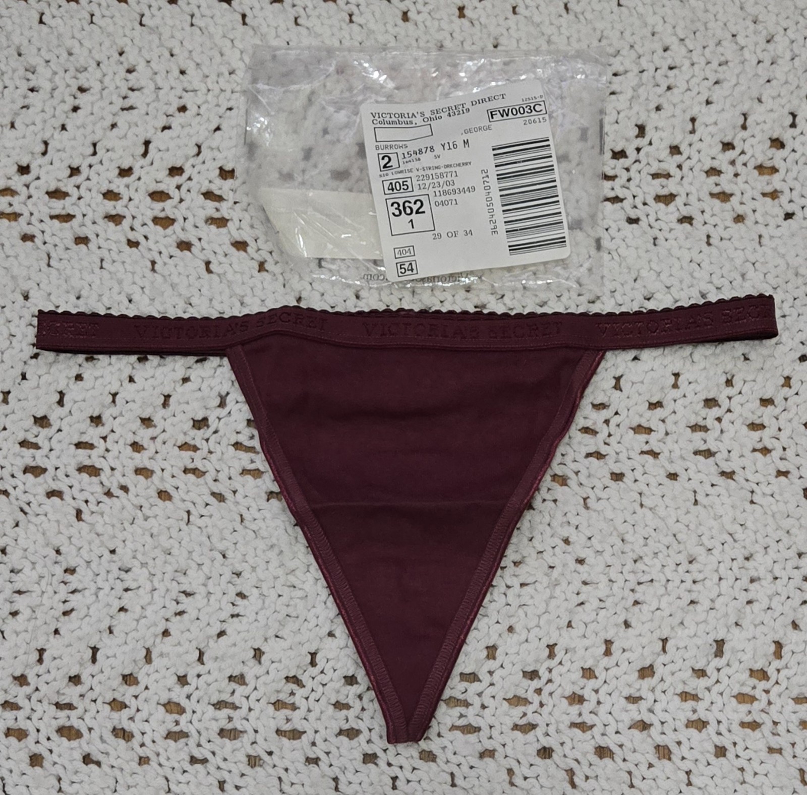 VINTAGE 2003 RARE Victoria’s Secret Sz M Signature Low Rise V String Cherry NOS