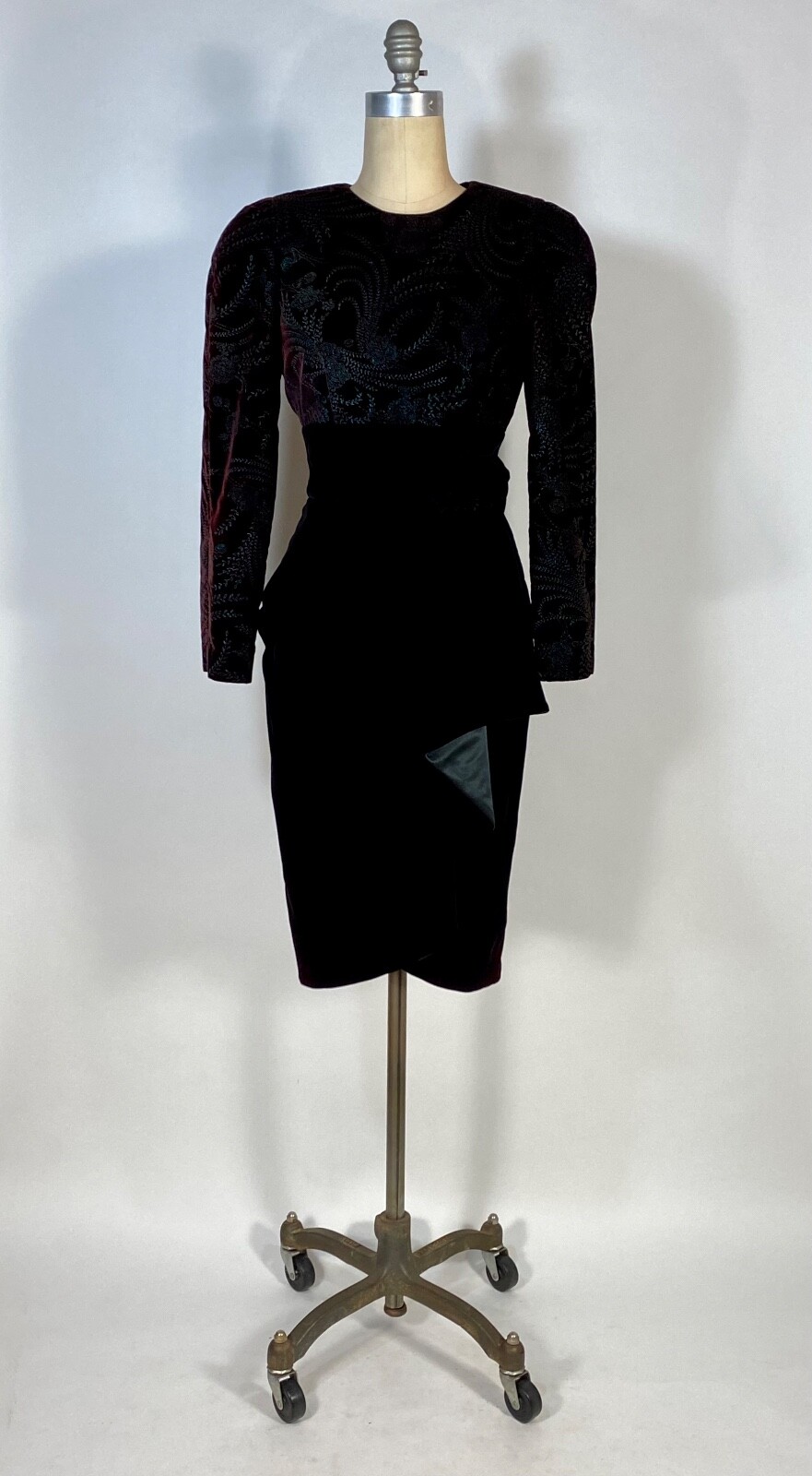 Vintage late 1980’s-90’s little black velvet cocktail dress w/fabric rose detail