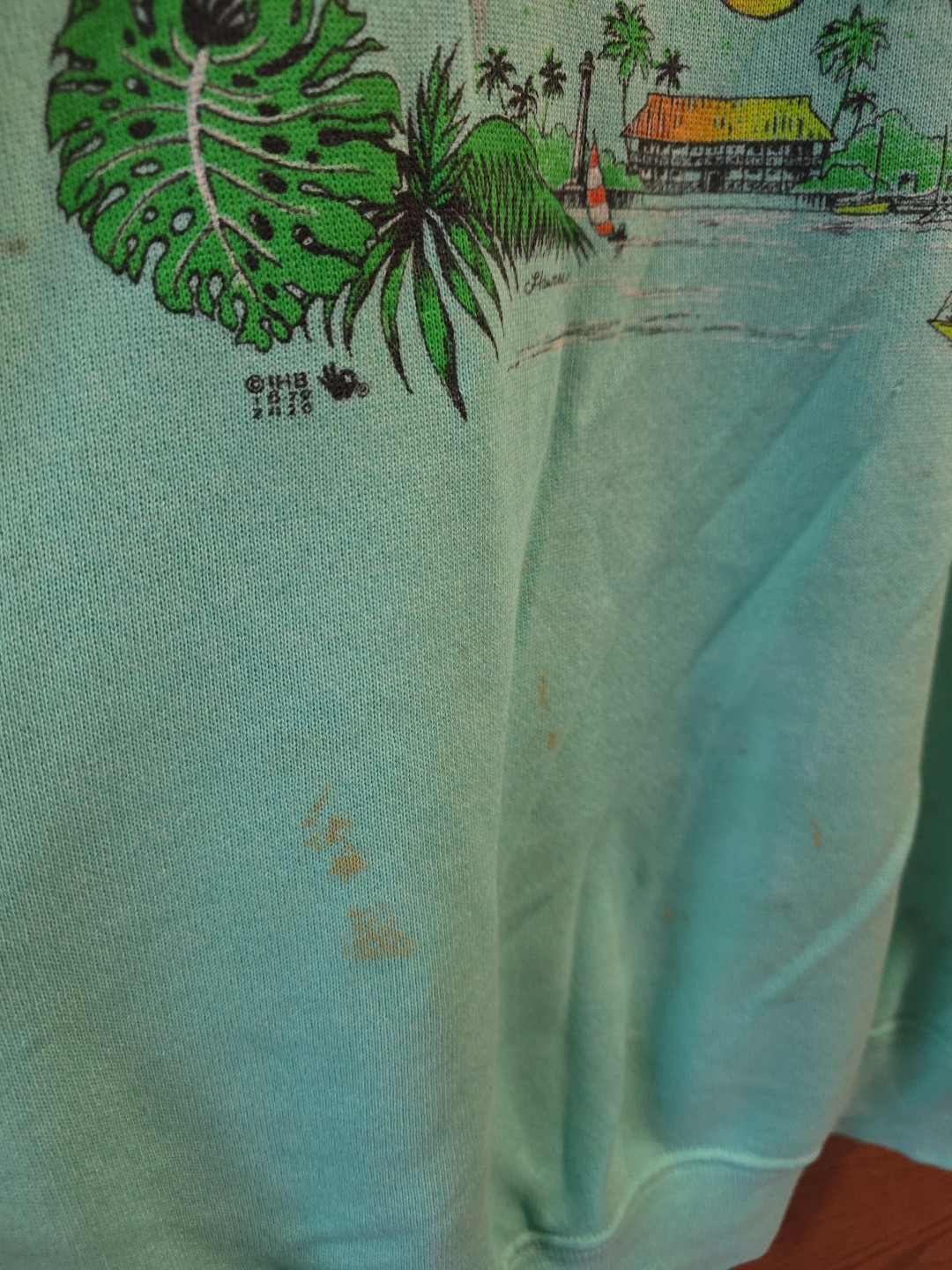 VTG 'Here Today, Gone To Maui!’ Crewneck Hanes Sweater Sz L (42-44) **SEE PICS**