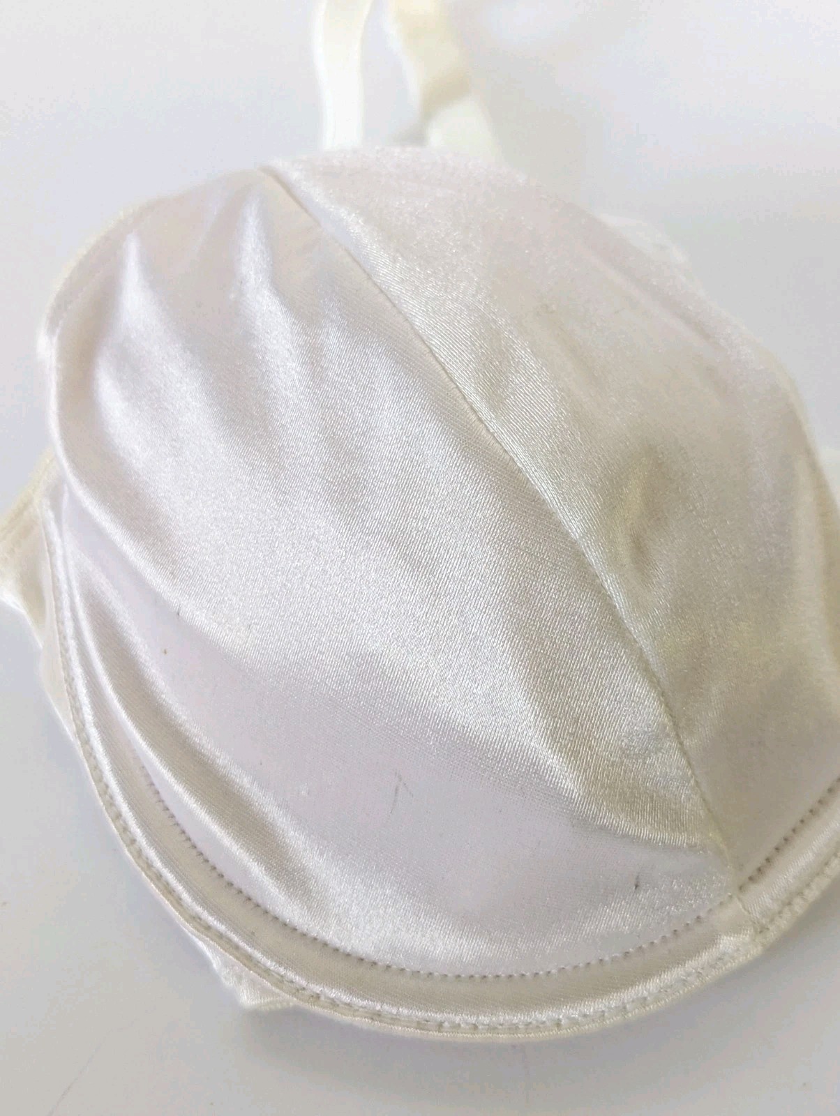 Vintage Victorias Secret Second Skin Satin Bra Miracle White Bow 34C 2002