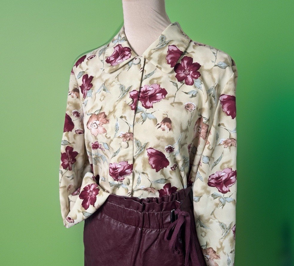 Vintage 90s Floral Print Blouse | Cottagecore | Grandmillenial | Secretary Vibe