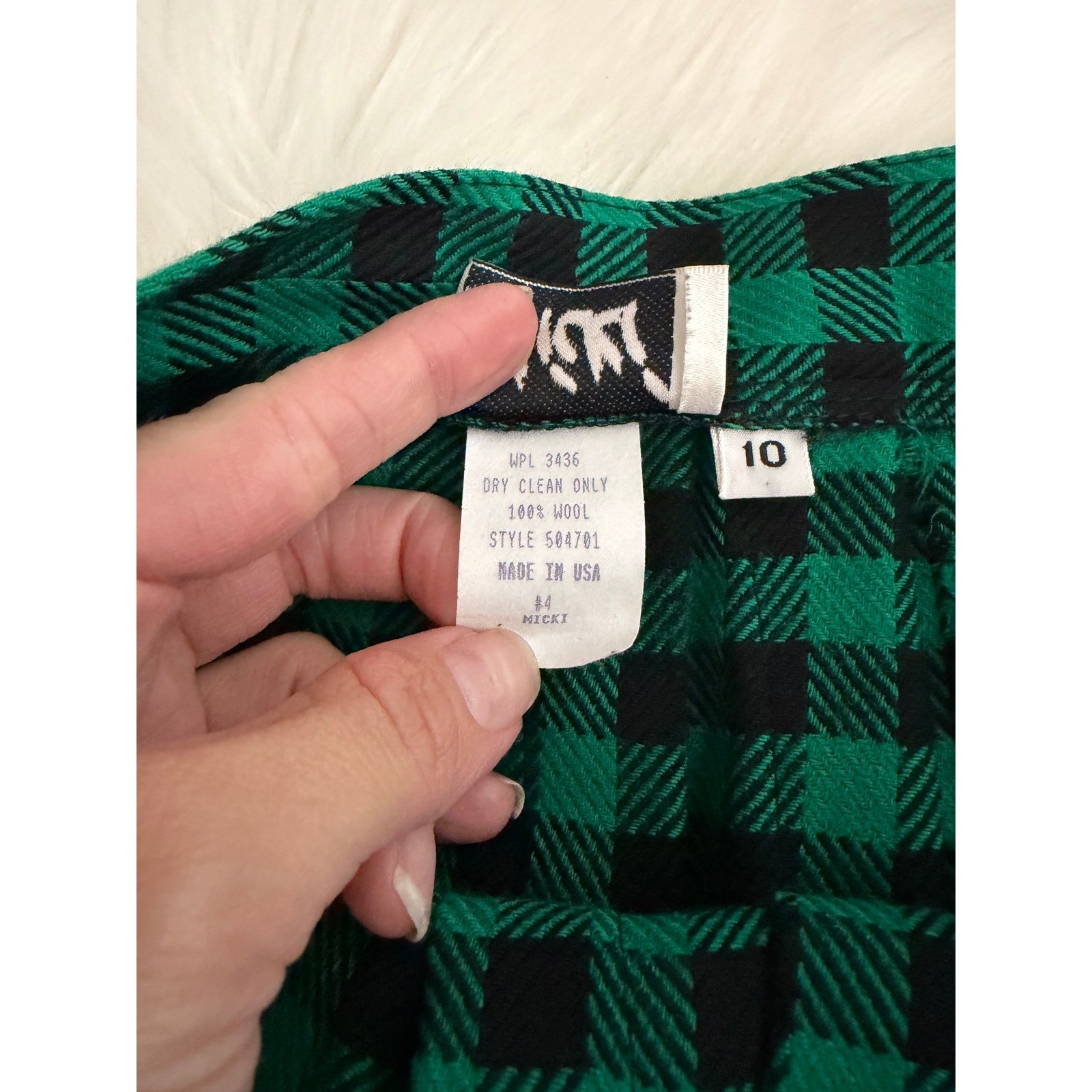 Vintage Micki – 100% Wool Pleated Skirt Green and Black Buffalo Check Plaid
