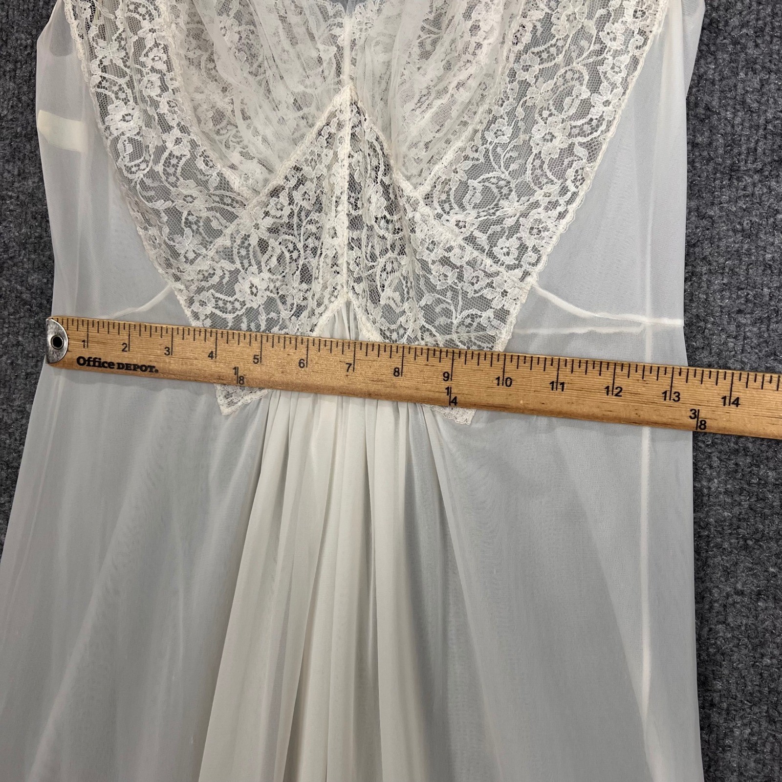 Vintage Carters Nightgown small Lace Trim Maxi Size 34