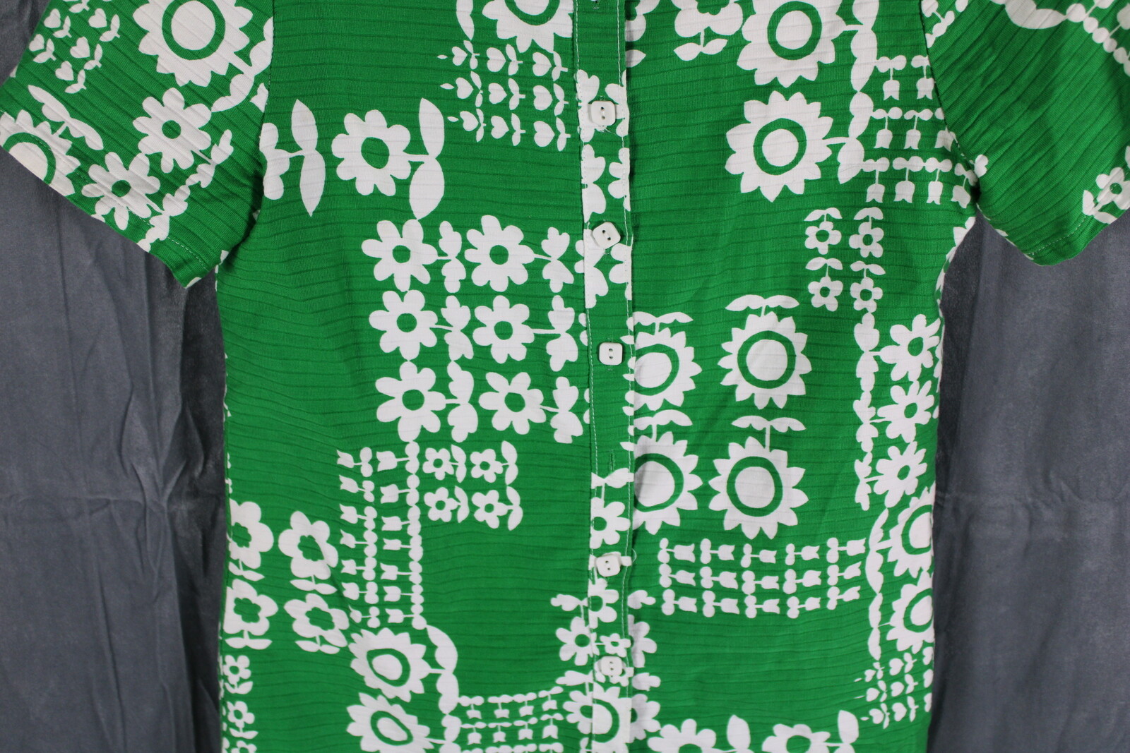 Vintage Hawaiin Shirt – Green Tribal Pattern – Women’s Size 10