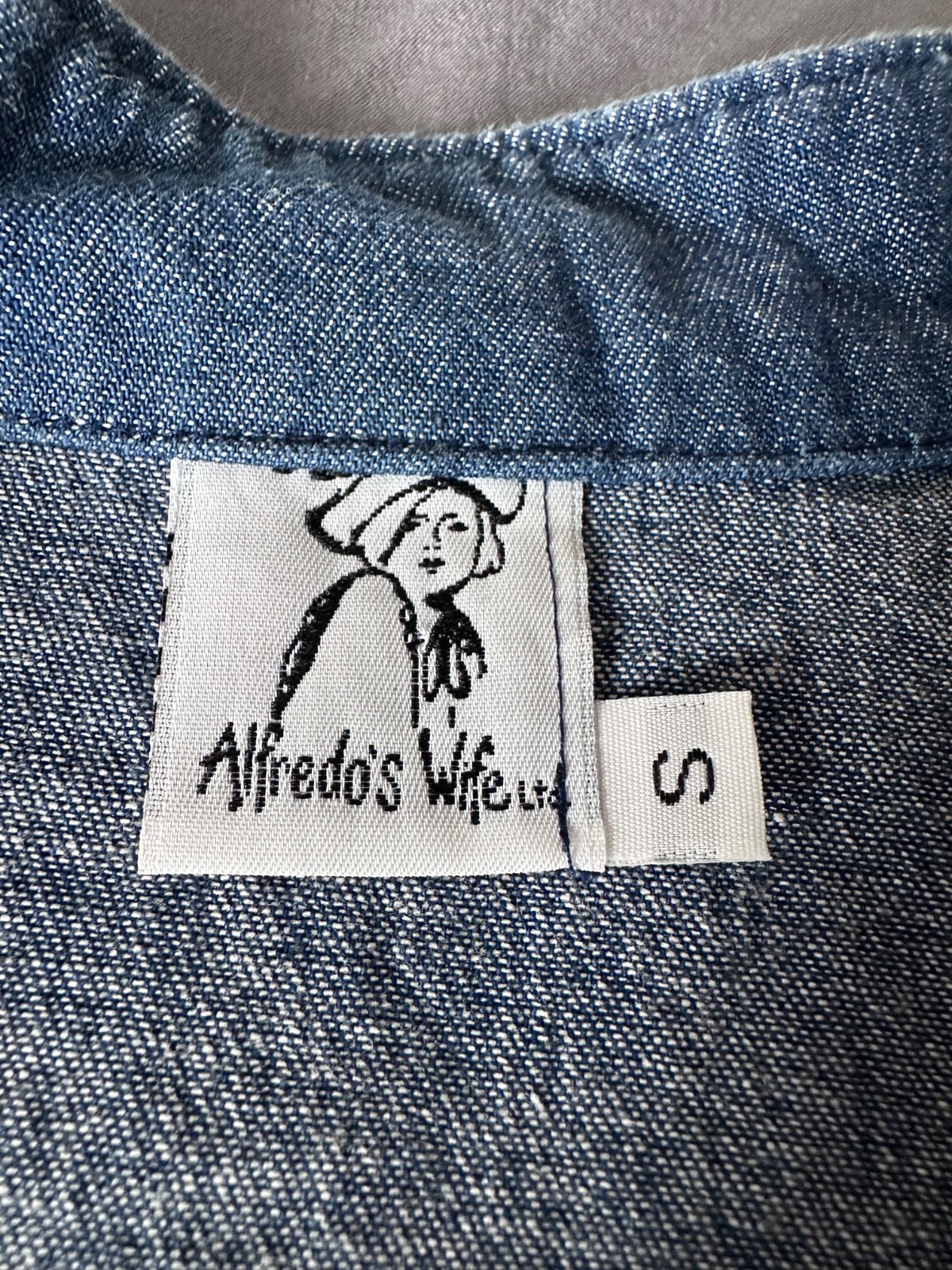 VTG Alfredo’s Wife Wearable Art Whimsical Dog Applique Denim Tunic SZ S OOAK