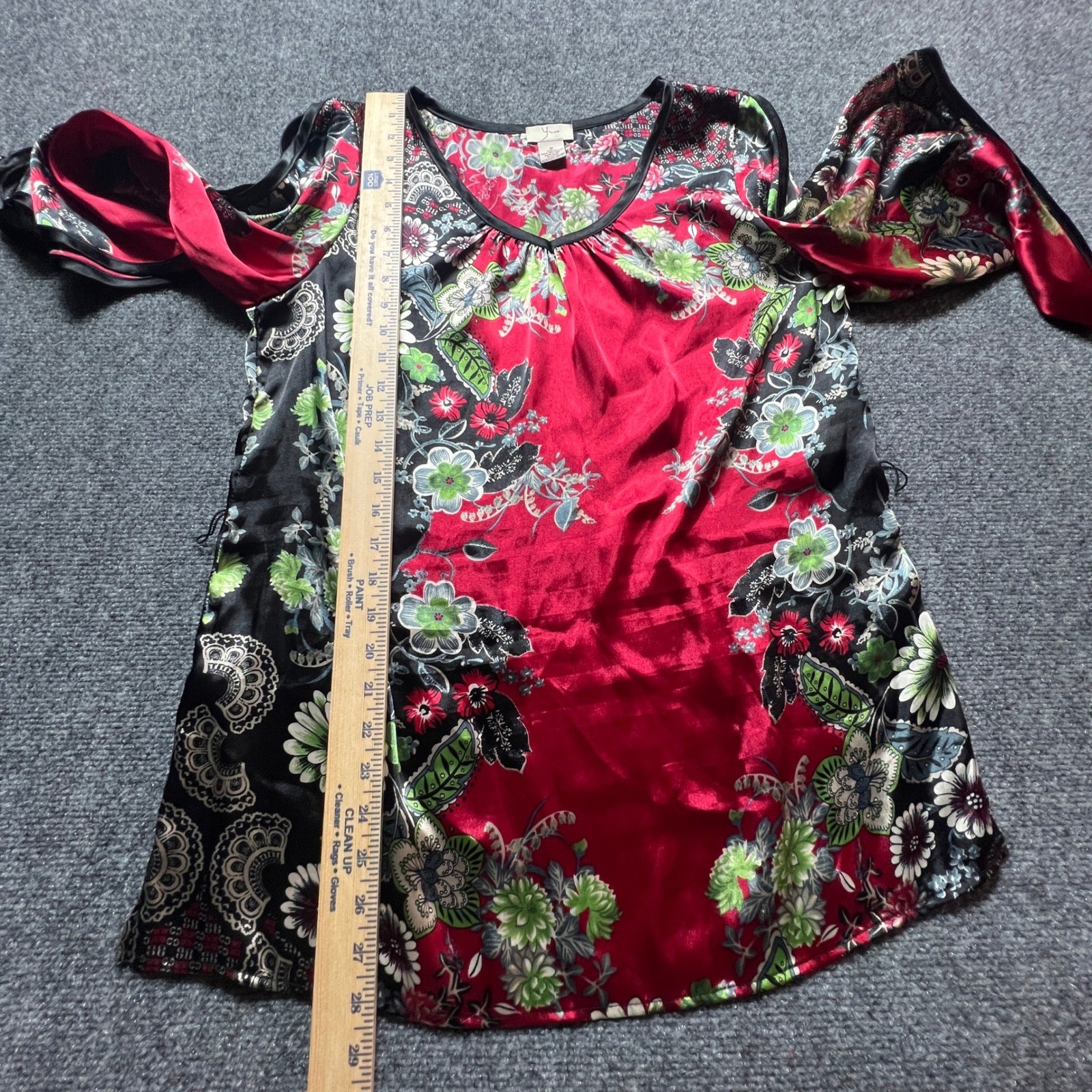 STUNNING Vintage Floral Bell Sleeve Blouse Red Black USA American Med Yvos Asian