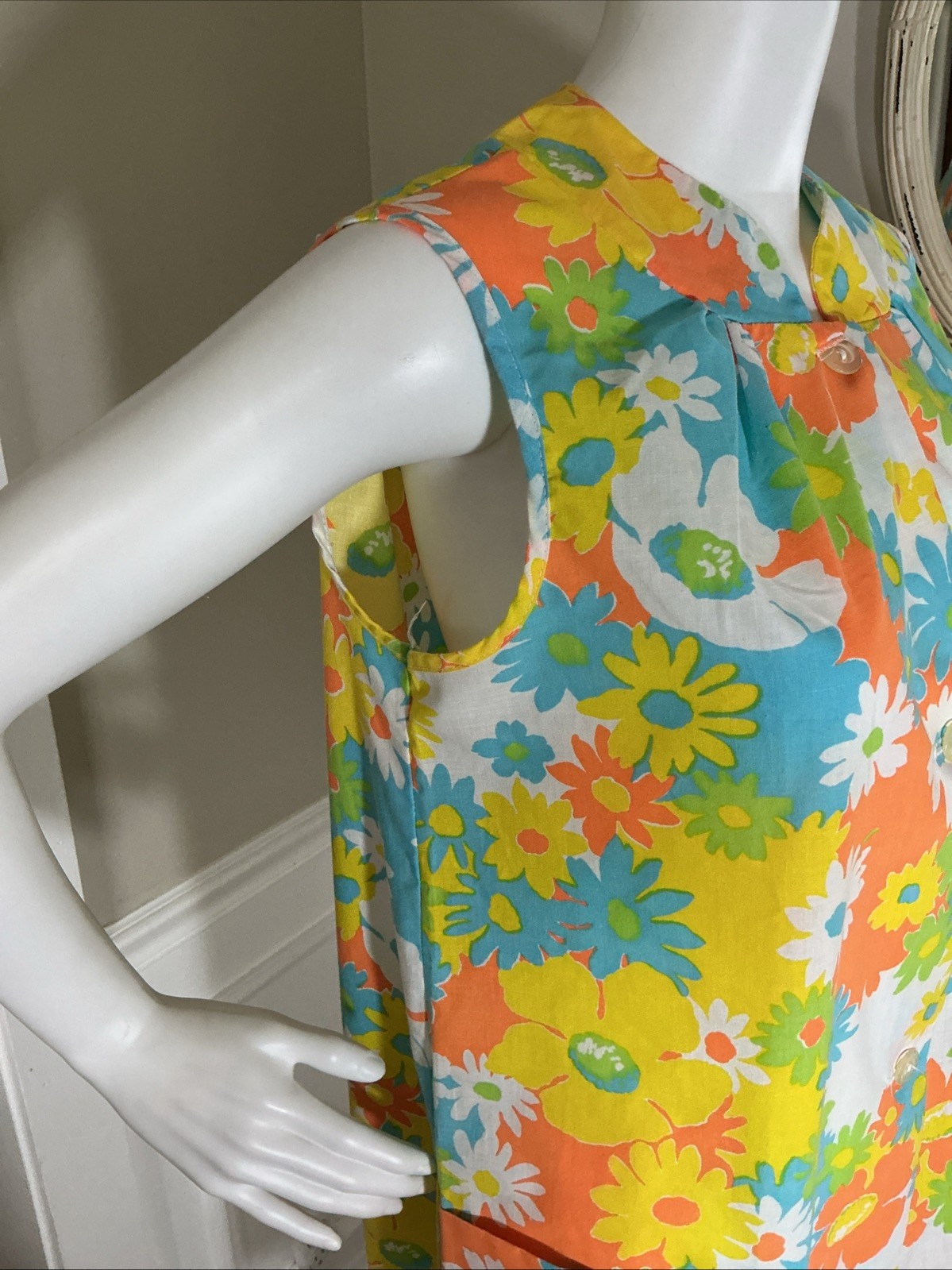 1960s Mod House Dress Sleeveless Button Front Flower Power Cotton Shift Dress