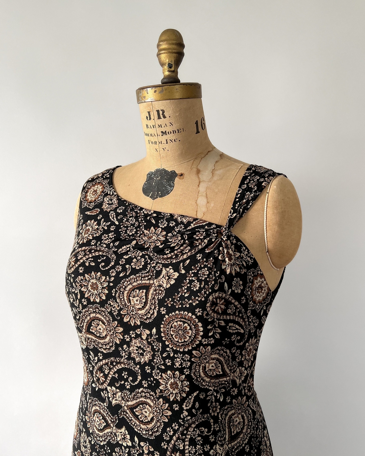 1990s Vintage Black Tan Paisley Print Mesh Sleeveless Keyhole Neck Slip Dress M
