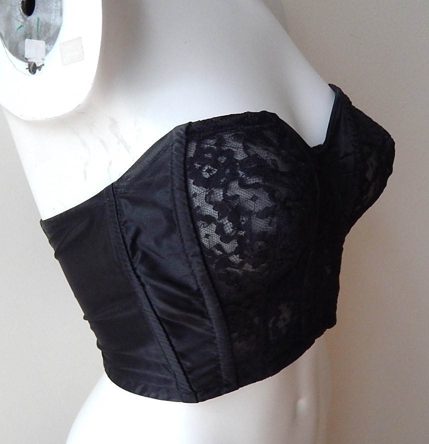 Beautiful Vintage Sidallis 3/4 length bra, size 36B