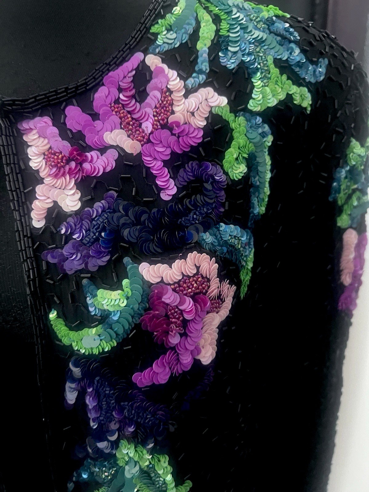 Stunning sequinned & CHAMANI beaded 80s open jacket top. Hook And Eye Closers