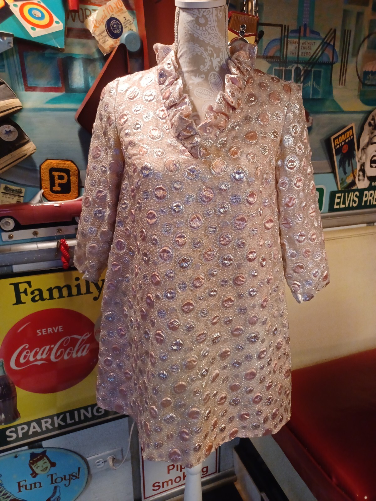 True VTG Mid-century 1960s A Line Swing GoGo Mini Dress Metallic MCM MOD Shift M