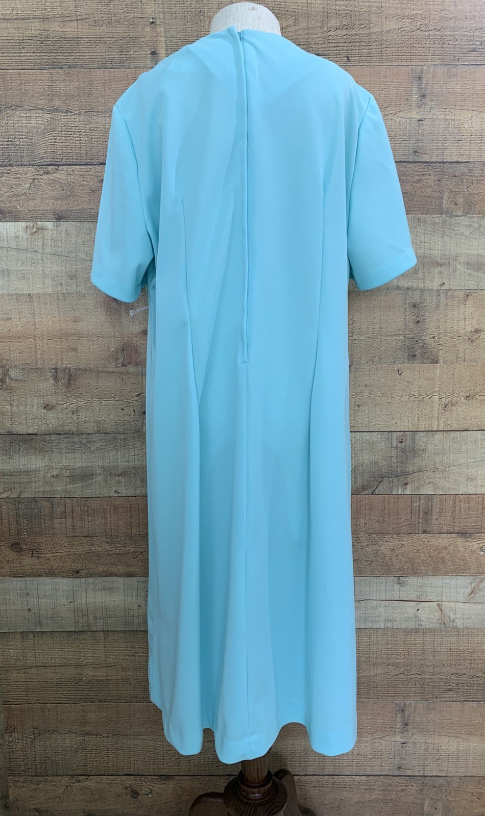 Vintage 1960s 1970s light Blue Polyester Belted Dress 48” Bust /44” Waist