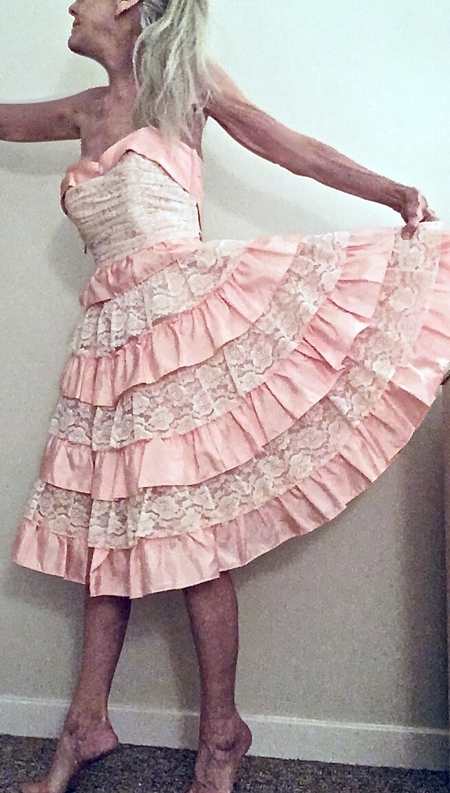 Betsey Johnson Evening Size 6 Vintage Silk Corset Laced Dress Ruffles Tulle Pink