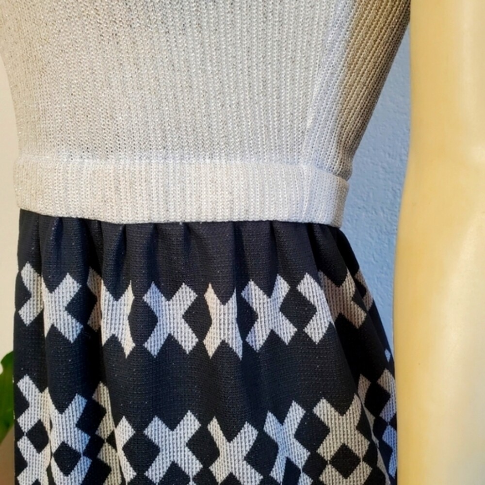 Vintage 70s Vicky Vaughn Lurex Maxi Graphic S/ M