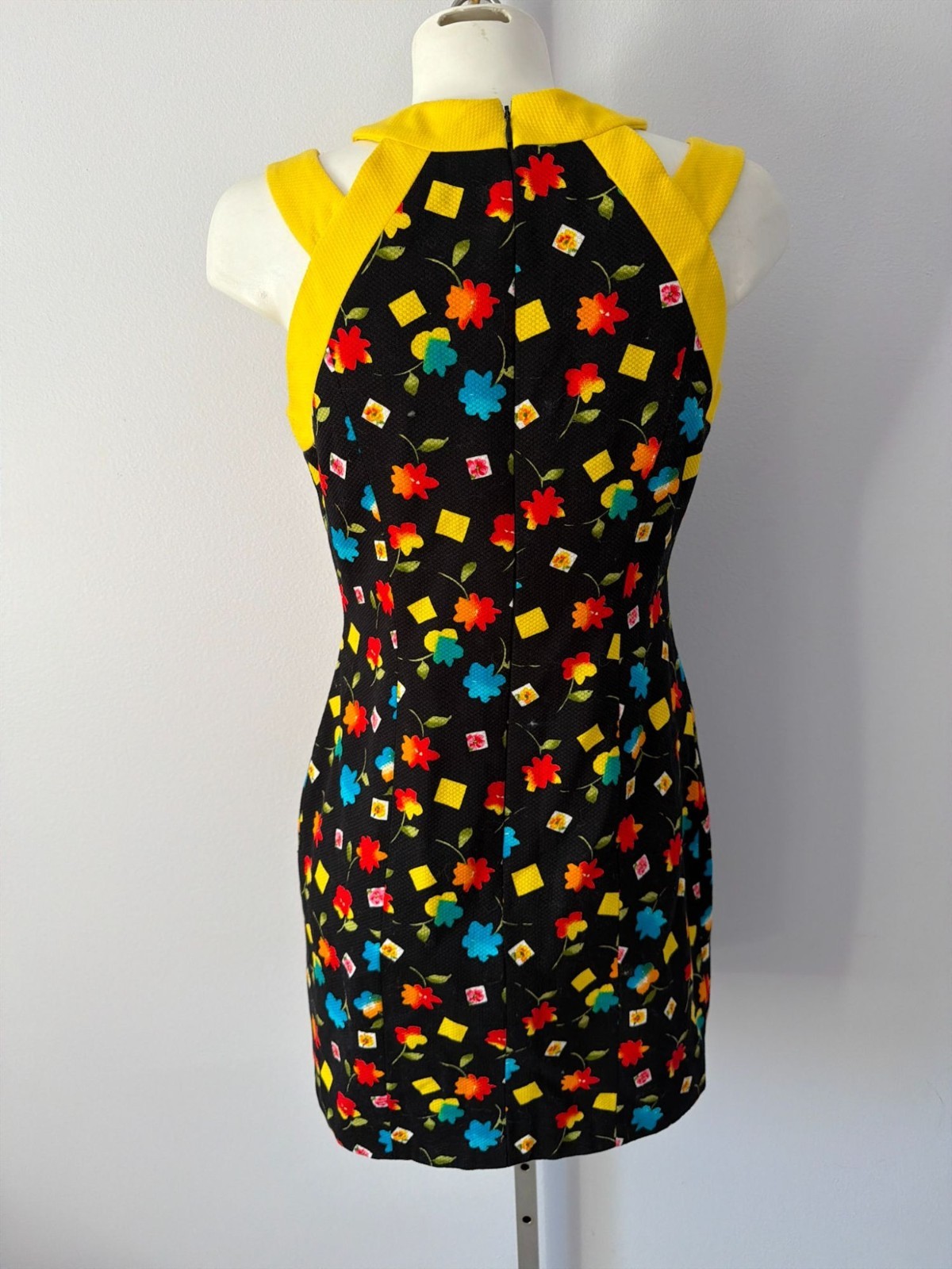 Vintage 90s Linda Segal Dress Floral Black Yellow Mod Cutout Mini Size 4 Pop Art