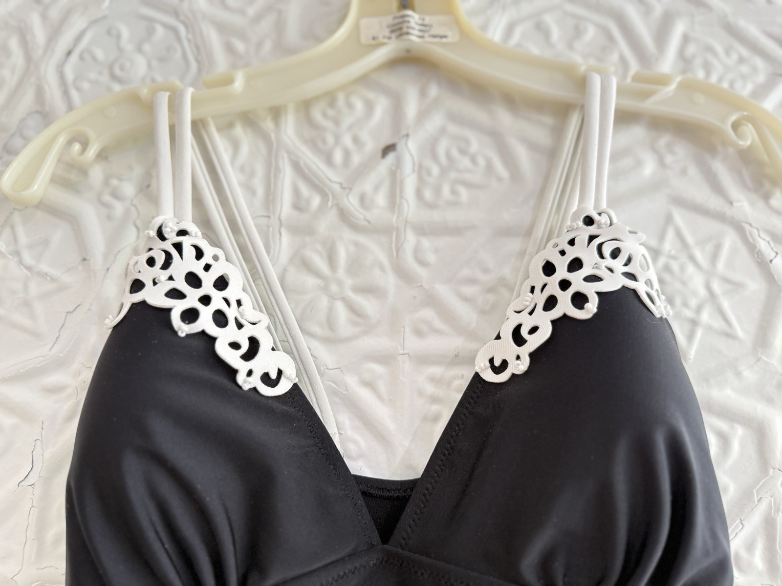 Gottex Profile y2k era high cut swimsuit black white floral sexy pool US Size 12
