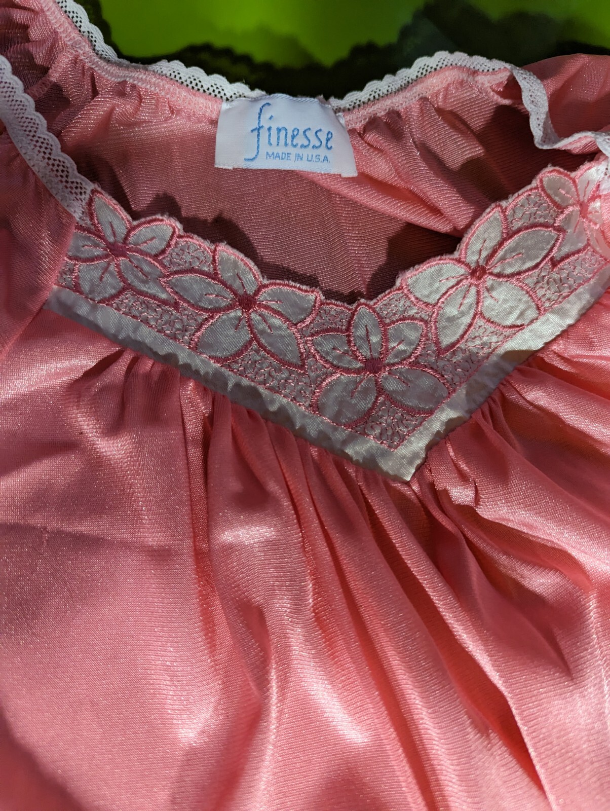 FINESSE VTG 90s Coral Nylon Gown Short Sleeve Embroidery MED
