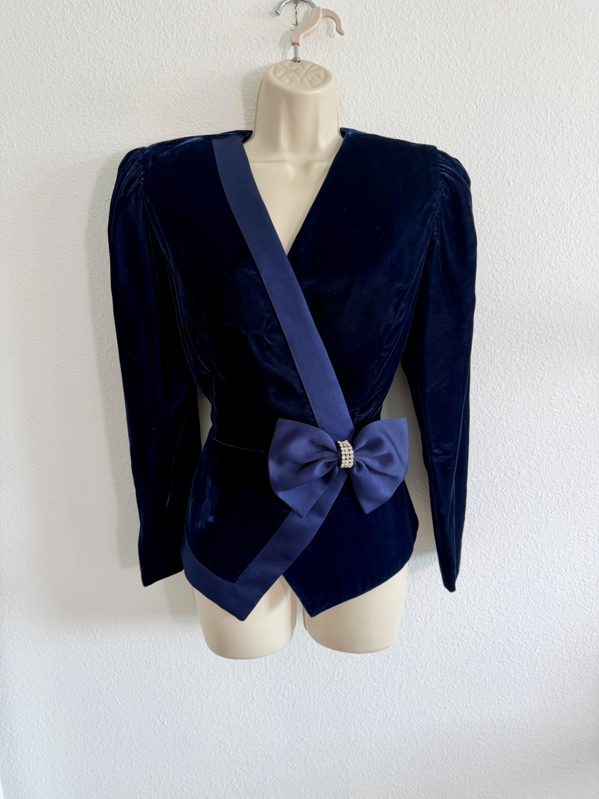 Vintage Donna Morgan Blazer Navy Velvet Rhinestone Bow Waist Jacket Sz 6 / Small