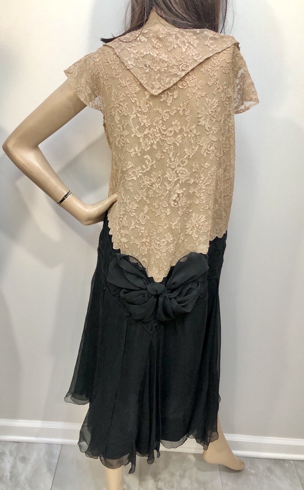 VTG Antique 1920s SILK CHIFFON FLAPPER DRESS w/TAMBOUR LACE BODICE & Rosettes