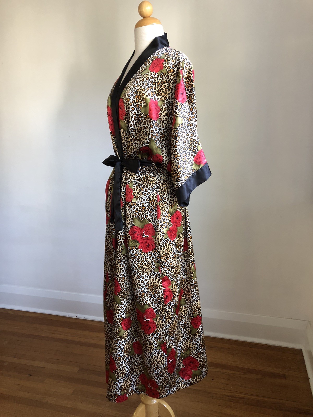 STUNNING VTG CONTESSA Di ROMA Rose & Leopard Satin 2pc Nightgown Robe Set SZ M