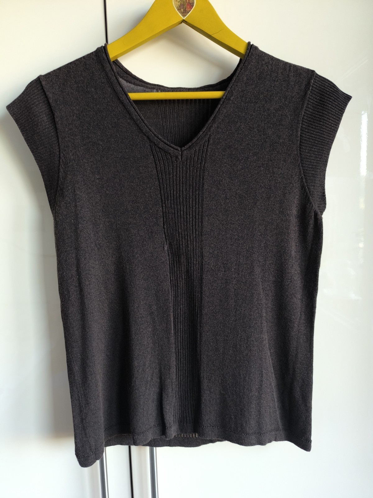 Lovely vintage brown viscose top, no name, size M 🤎