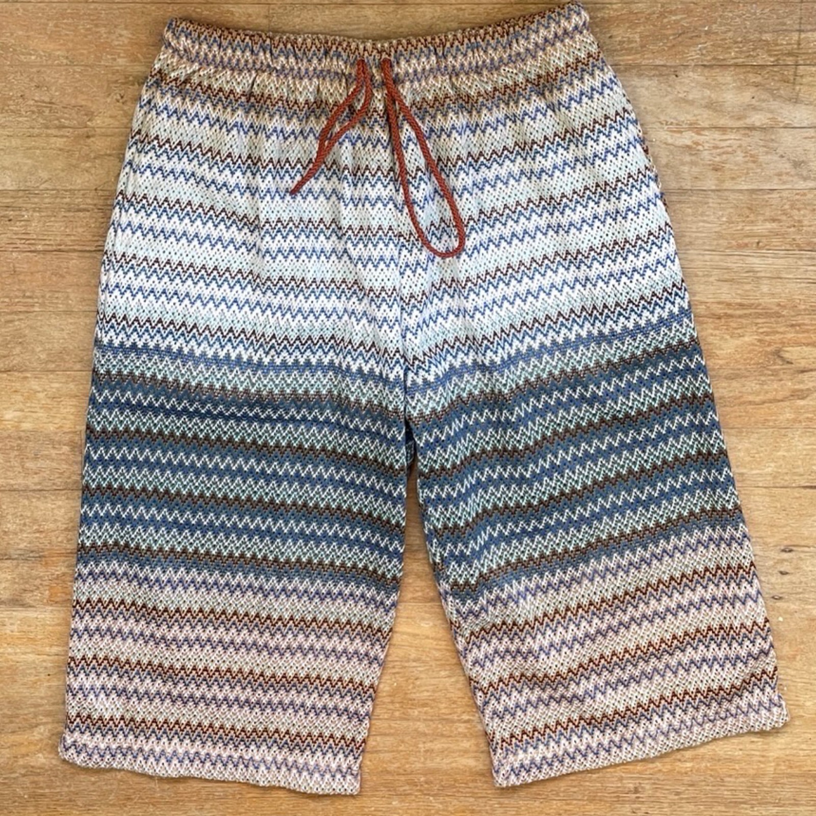 Vintage Chevron Capris Size Large/XL 32-35″ Waist 90s Eyelet Cropped Pants