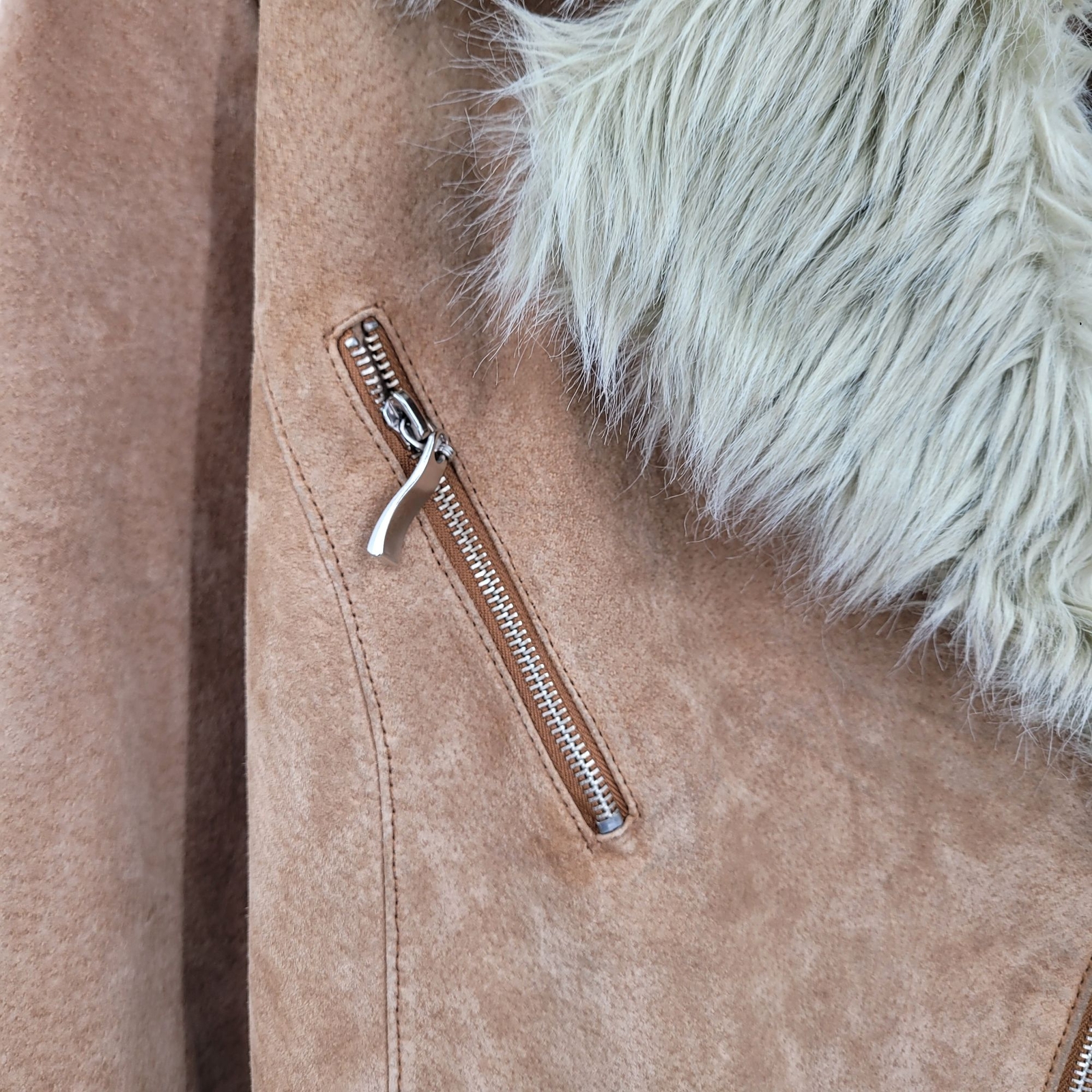 Vintage 80’s Wilson’s Leather Jacket Tan L Belted Faux Fur Trim Snow Bunny
