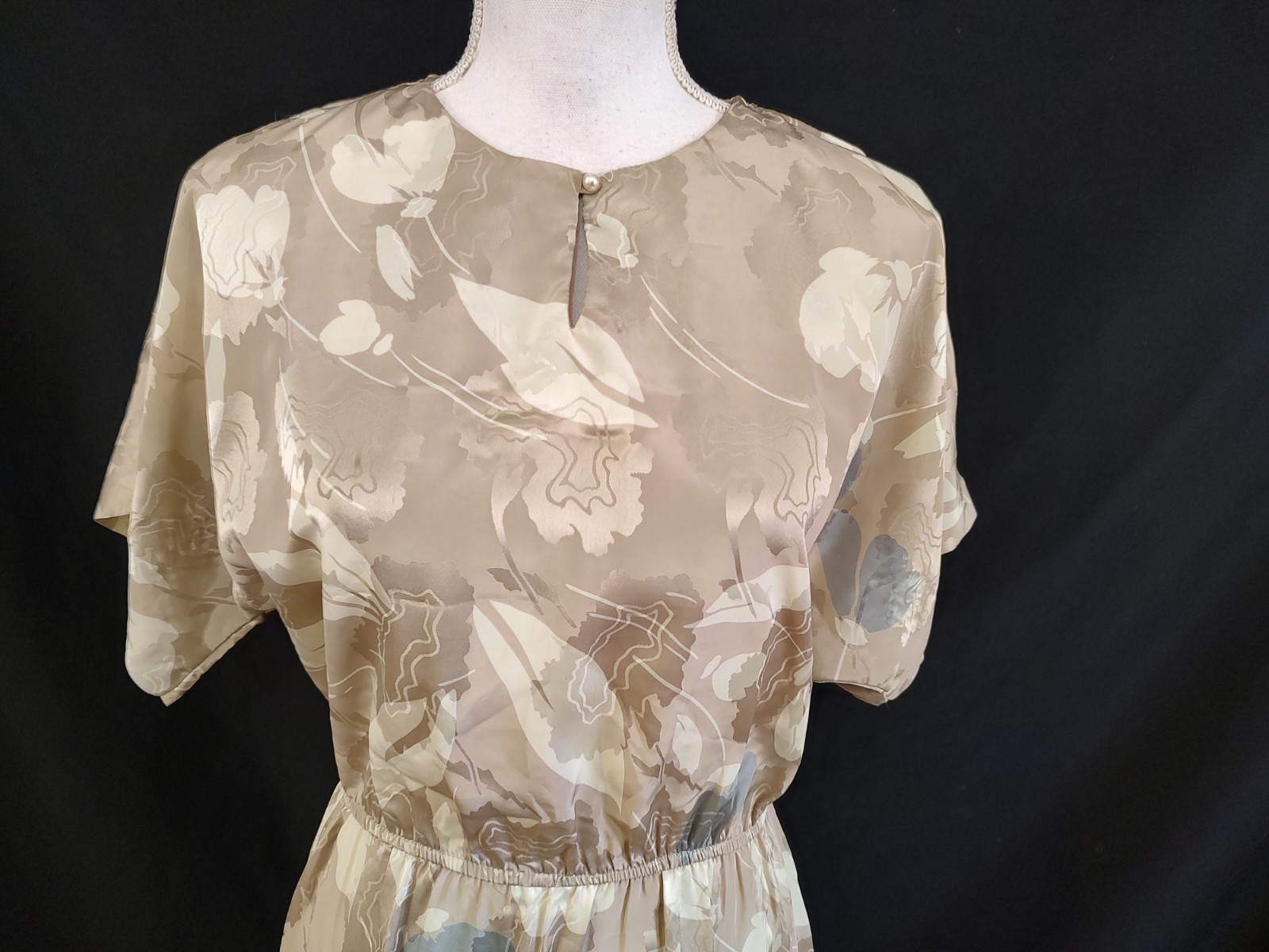 80s Vintage Dress Pellini Petites by Von Branlett Silky Poly Floral Office 7/8 P