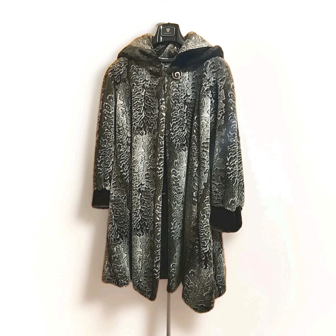 Vtg Faux Fur Long Hooded Coat Size S 6-8 USA Luxe Mob Wife Boulevard East