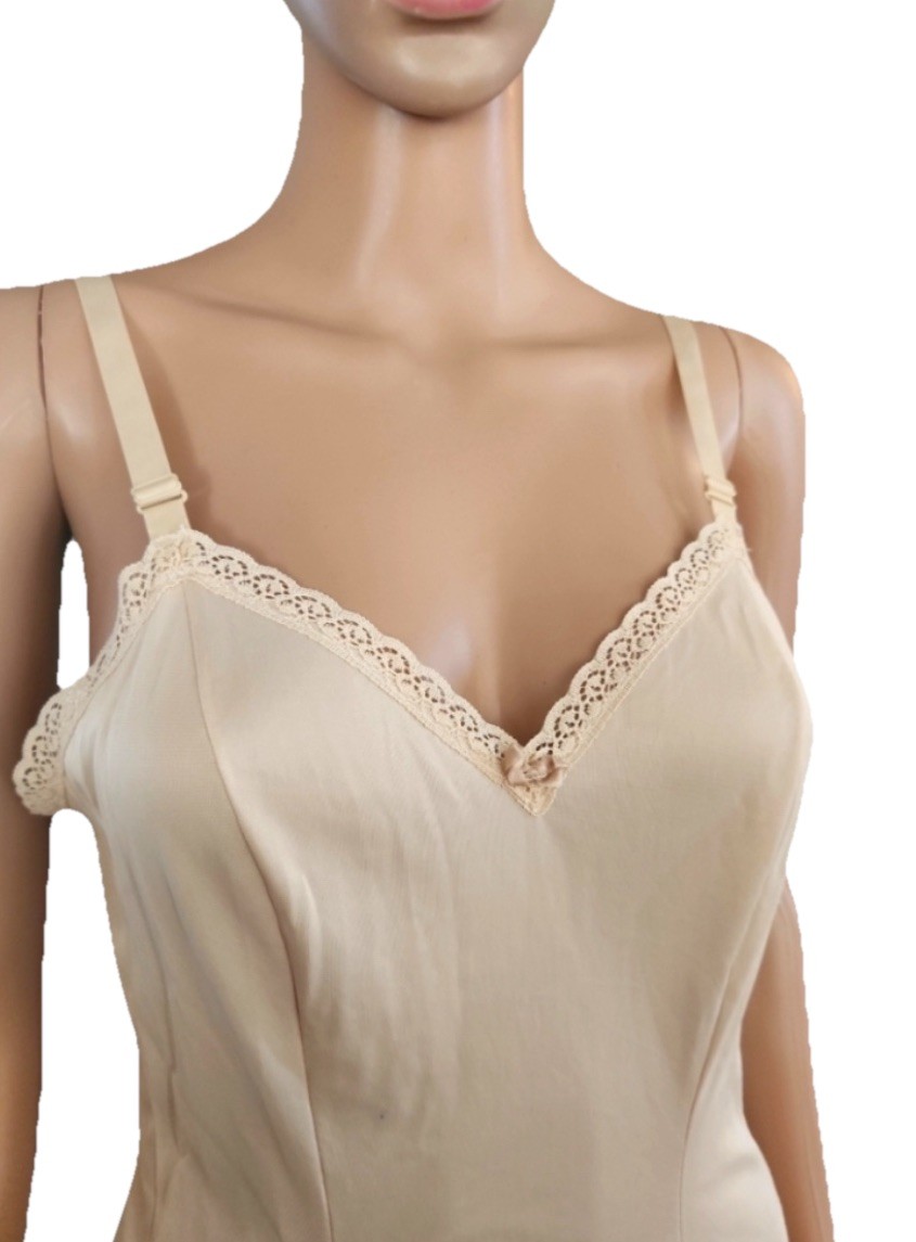 Vintage Sears The Doesn’t Slip Average Length Slip Dress 34 Nylon Retro 70’s 60’