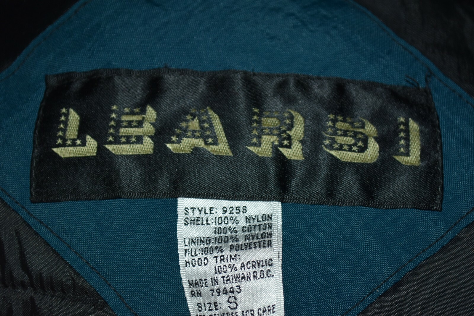 VINTAGE 1980’S LEARSI WOMENS Small blue hooded velvet accents COAT EUC