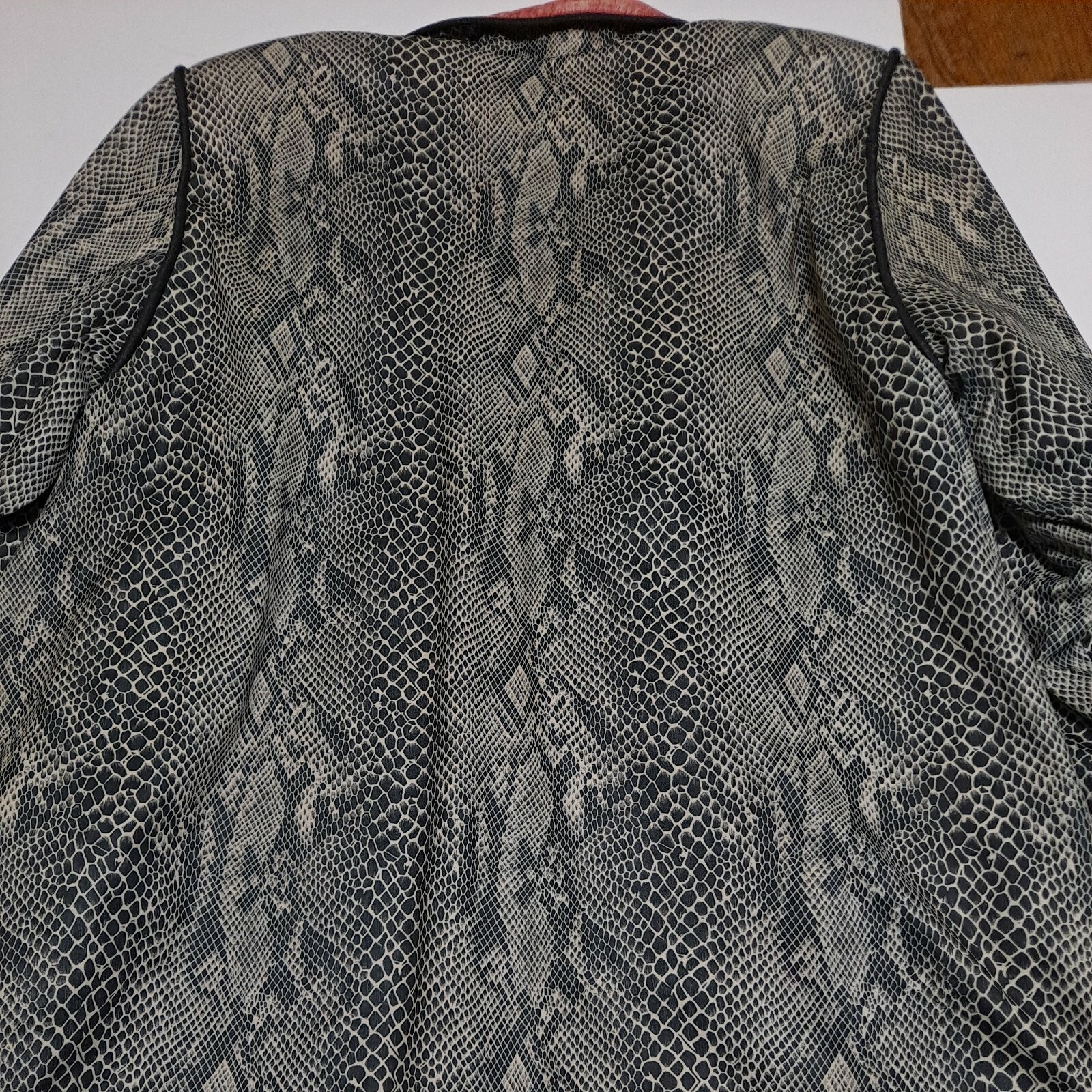 Vintage Marguerite Rubel San Francisco Polyester Jacket L Snake Skin Shoulder Pd
