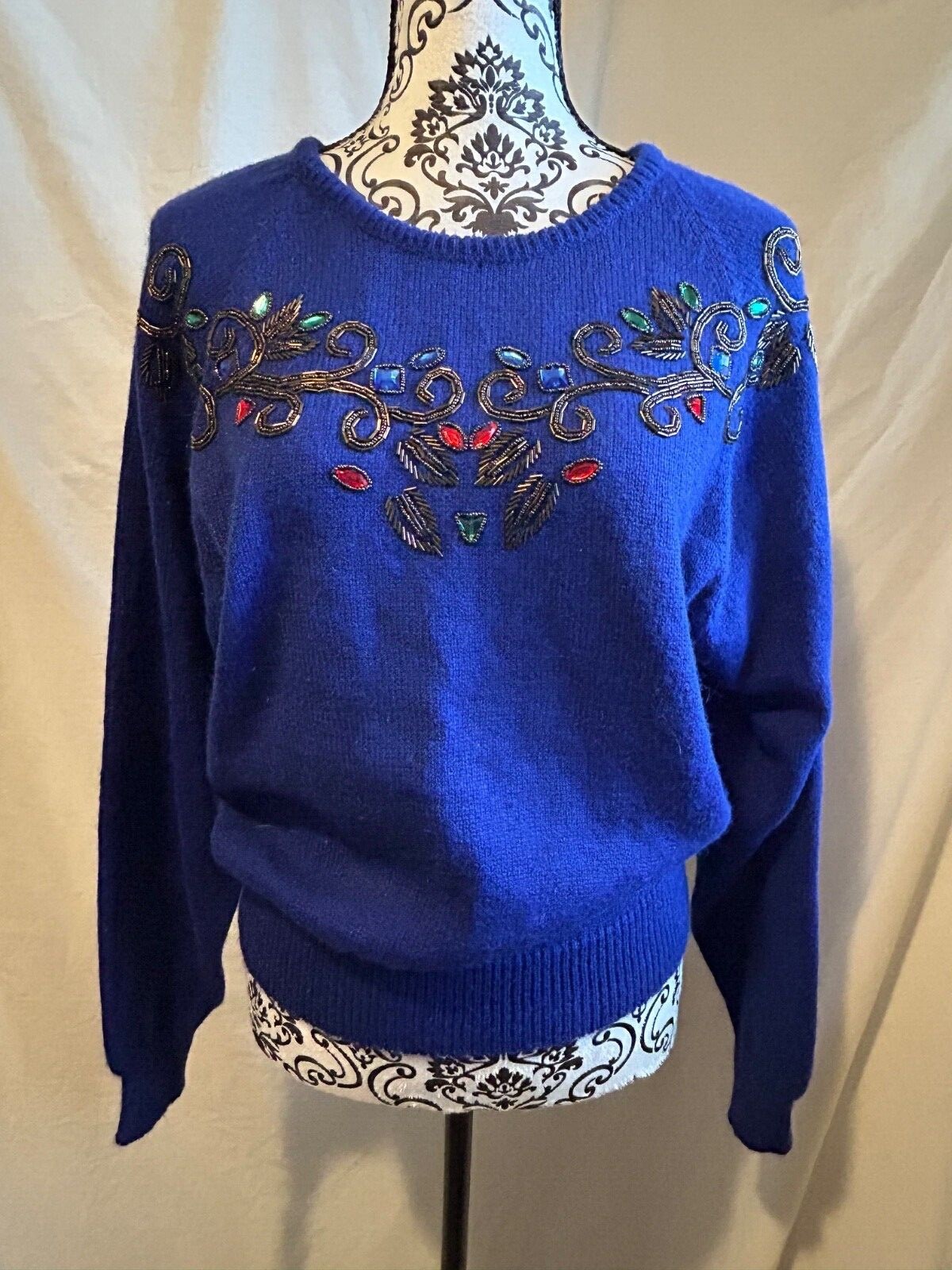 Vintage Carriage Court Women’s Medium Sweater Retro 80s Beaded Rhinestones Royal