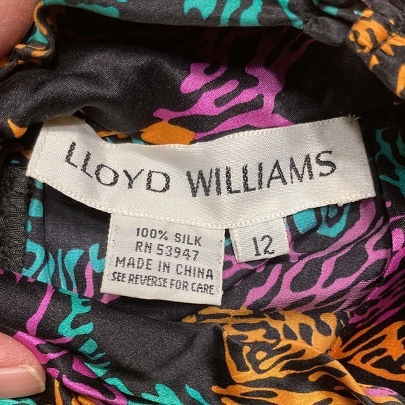 Lloyd Williams 100% Silk Blouse Vintage Abstract Animal Print Mock Neck Festival