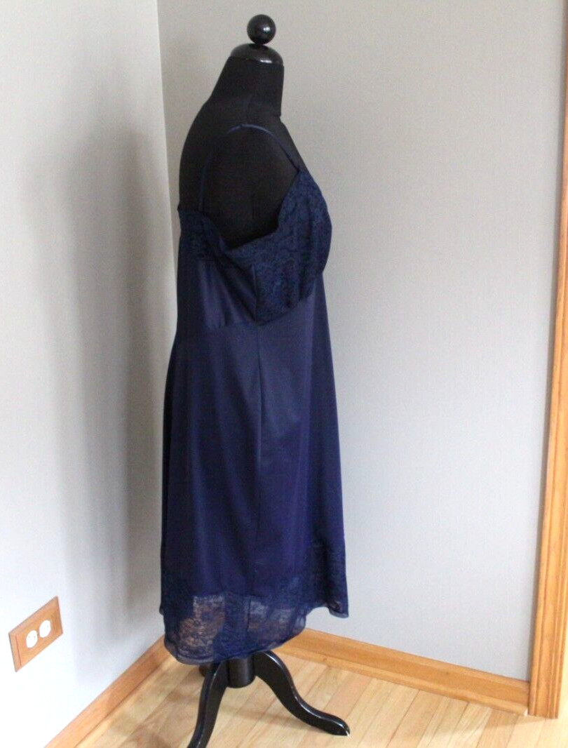 Vintage Van Raalte Satin Nylon Suavette Navy Blue Size 40A