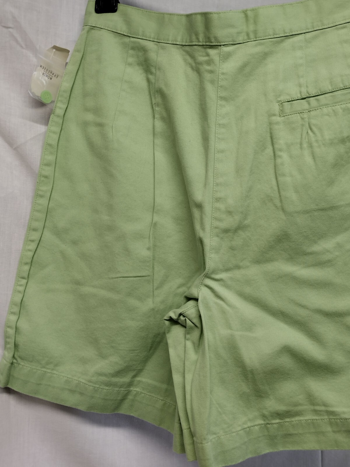 VINTAGE VAN HEUSEN SHORT PANTS SIZE 10 GREEN ZIP & BUTTON CLOSURE NWT 100%…
